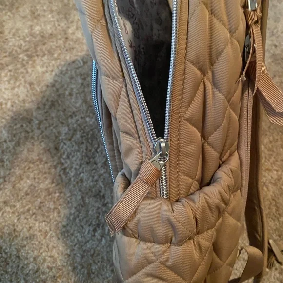 NWT Vera Bradley Large Quilted Tan Backpack display picture 1